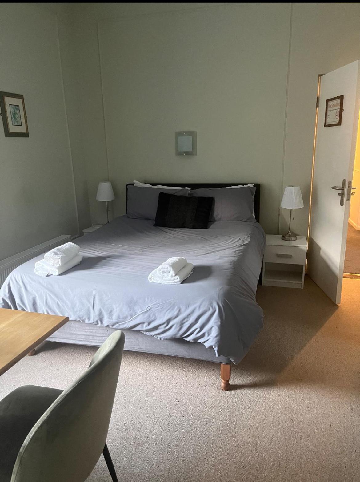 Manorhamilton Five Glens Inn מראה חיצוני תמונה