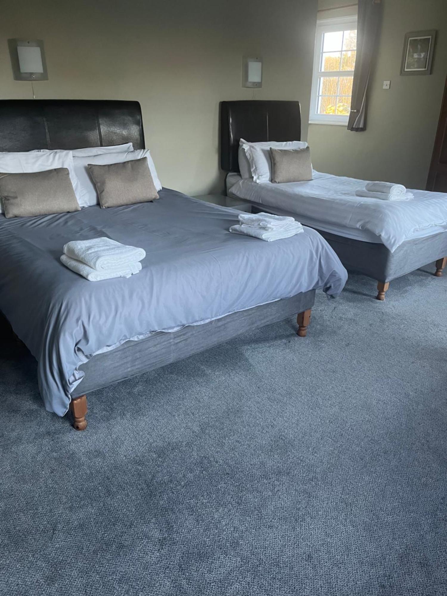 Manorhamilton Five Glens Inn מראה חיצוני תמונה
